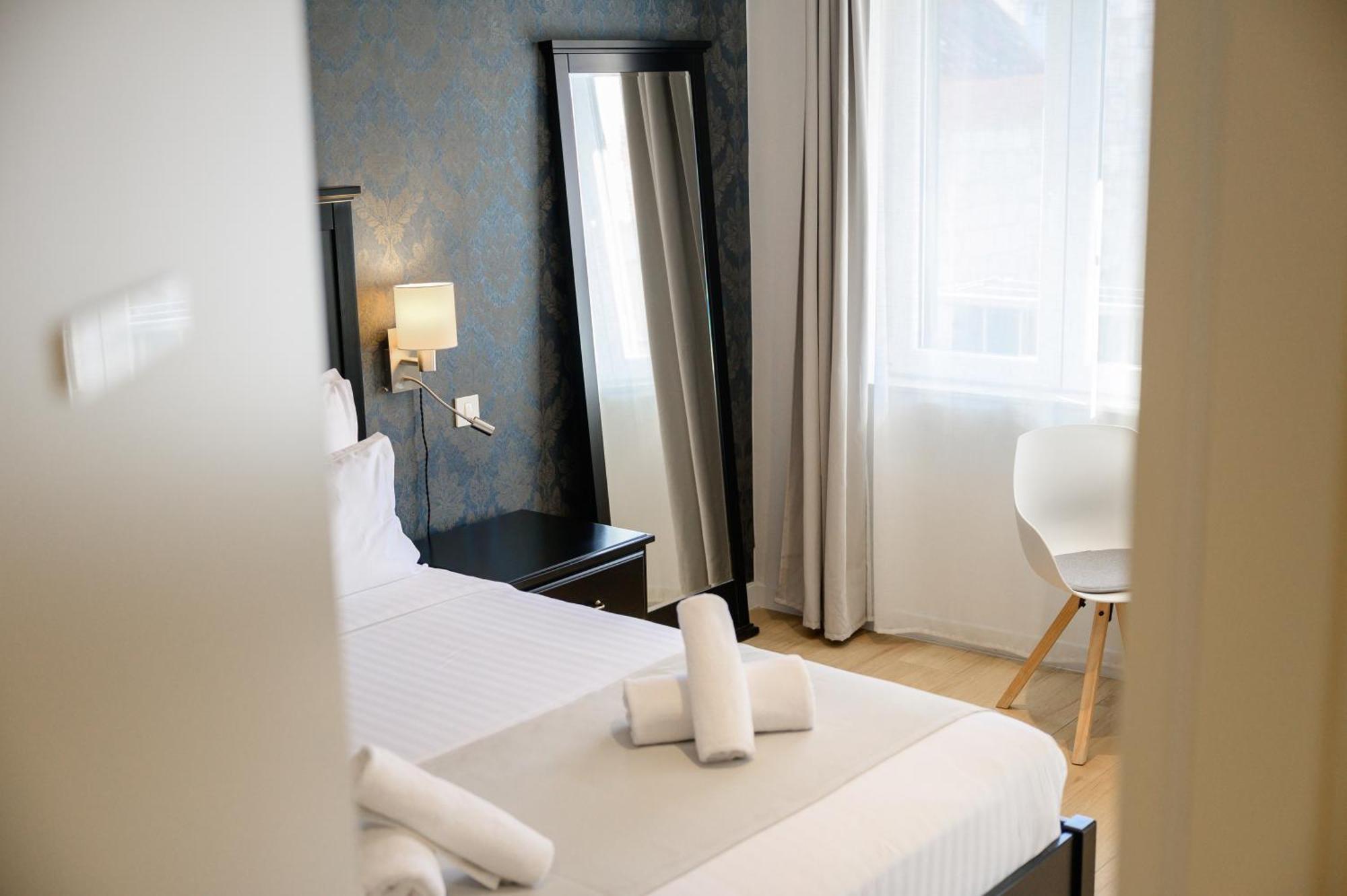 Wind Rose Split Hotel Bagian luar foto